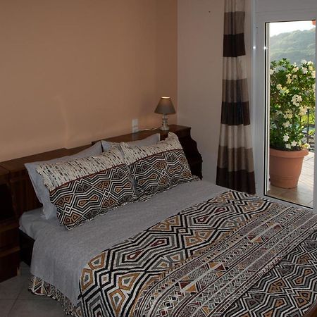 D & K Guest House Makrirrakhi ภายนอก รูปภาพ