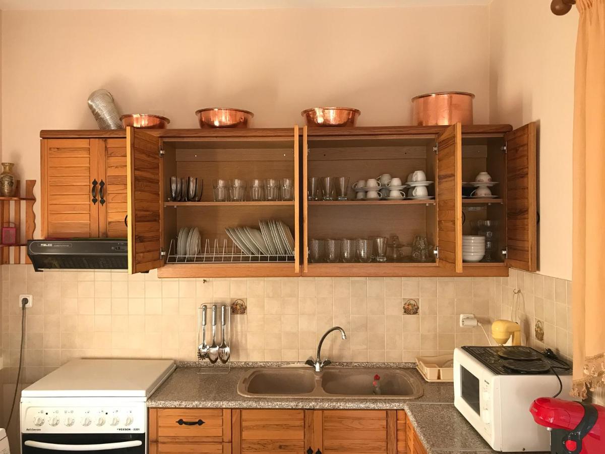 D & K Guest House Makrirrakhi ภายนอก รูปภาพ